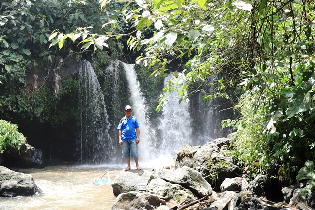 Air Terjun Cuup Lekat Karang Anyar