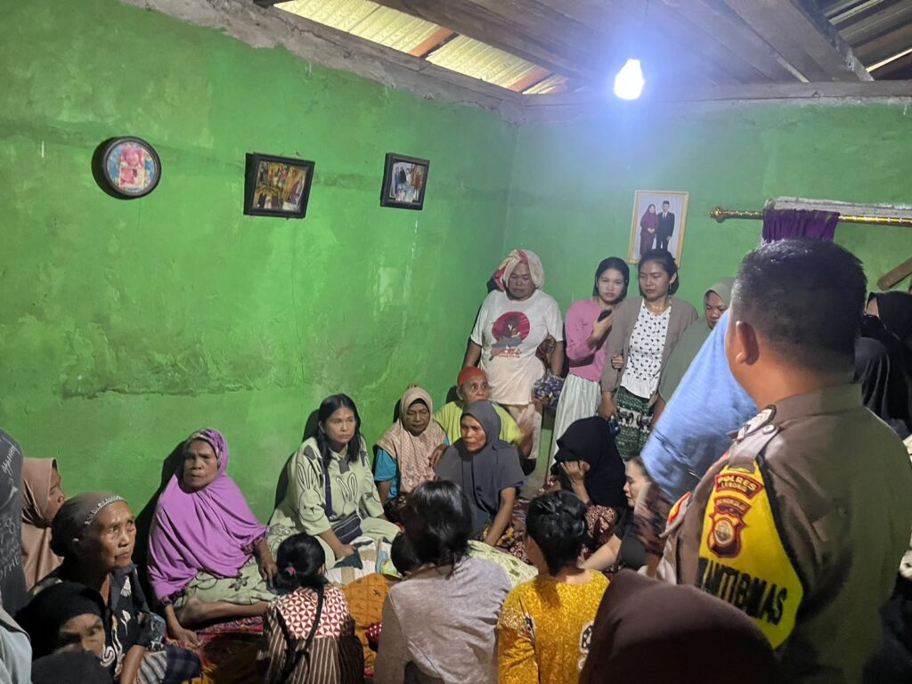 Korban Tenggelam Saat Berada di Rumah Duka