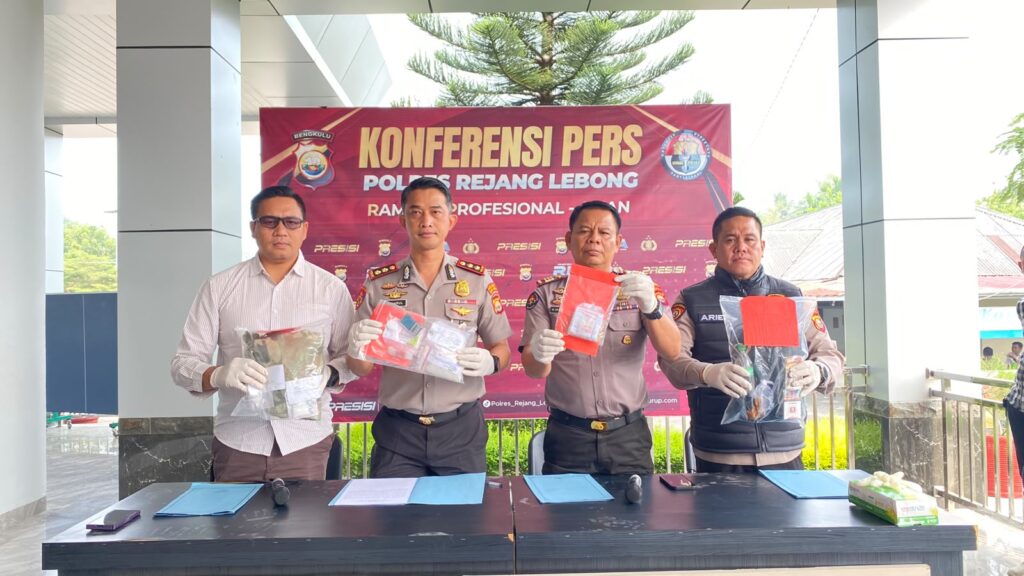 Kapolres Rejang Lebong saat konferensi pers di Aula Wicaksana Polres Rejang Lebong, Rabu 16 September 2026