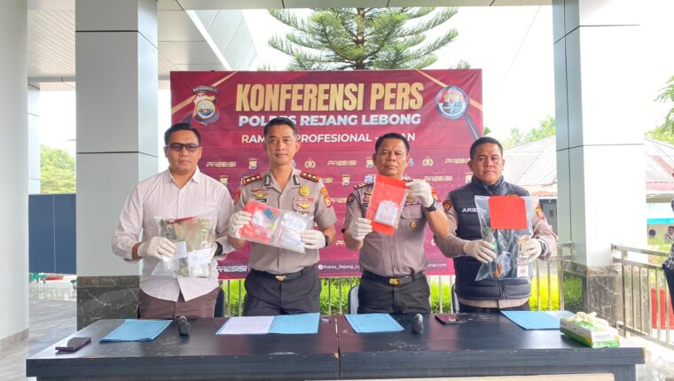 Kapolres Rejang Lebong saat konferensi pers di Aula Wicaksana Polres Rejang Lebong, Rabu 16 September 2026