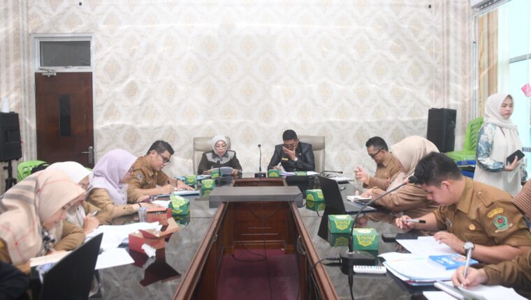 rapat penetapan Surat Keputusan (SK) penerima Bantuan Stimulan Rumah Swadaya yang digelar di Ruang Rapat Sekda Rejang Lebong, Selasa 6 Oktober 2026.