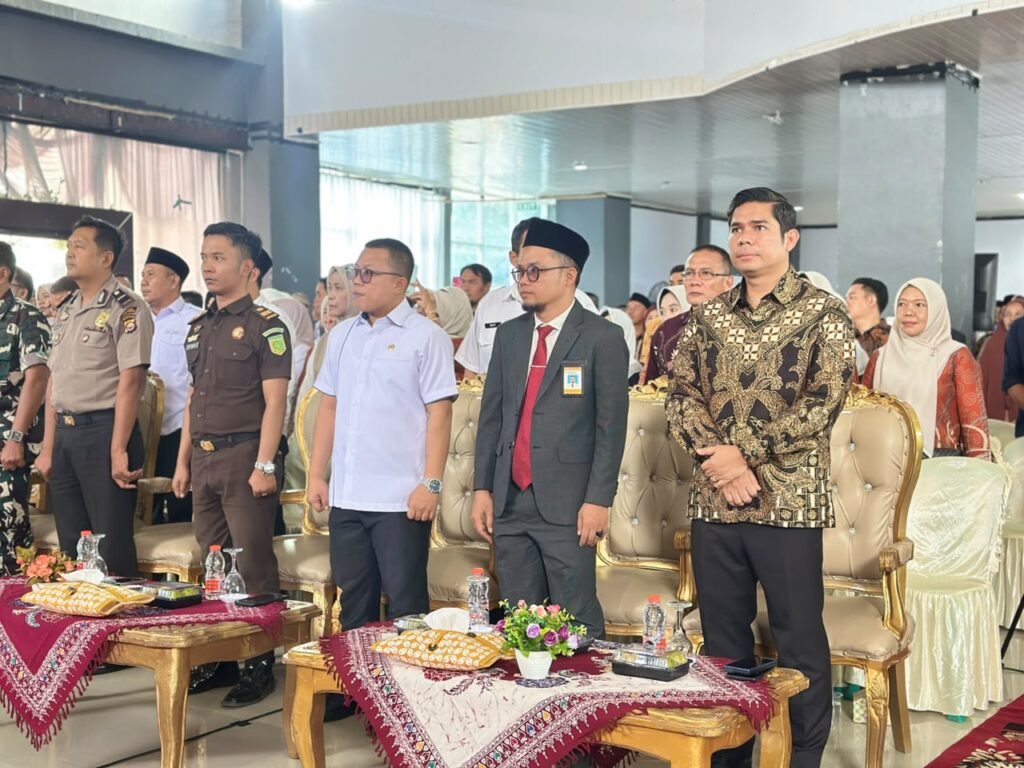 Plt Bupati Rejang Lebong Menghadiri Wisuda Program Diploma III Angkatan XXI Politeknik Rafflesia Tahun Akademik 2026
