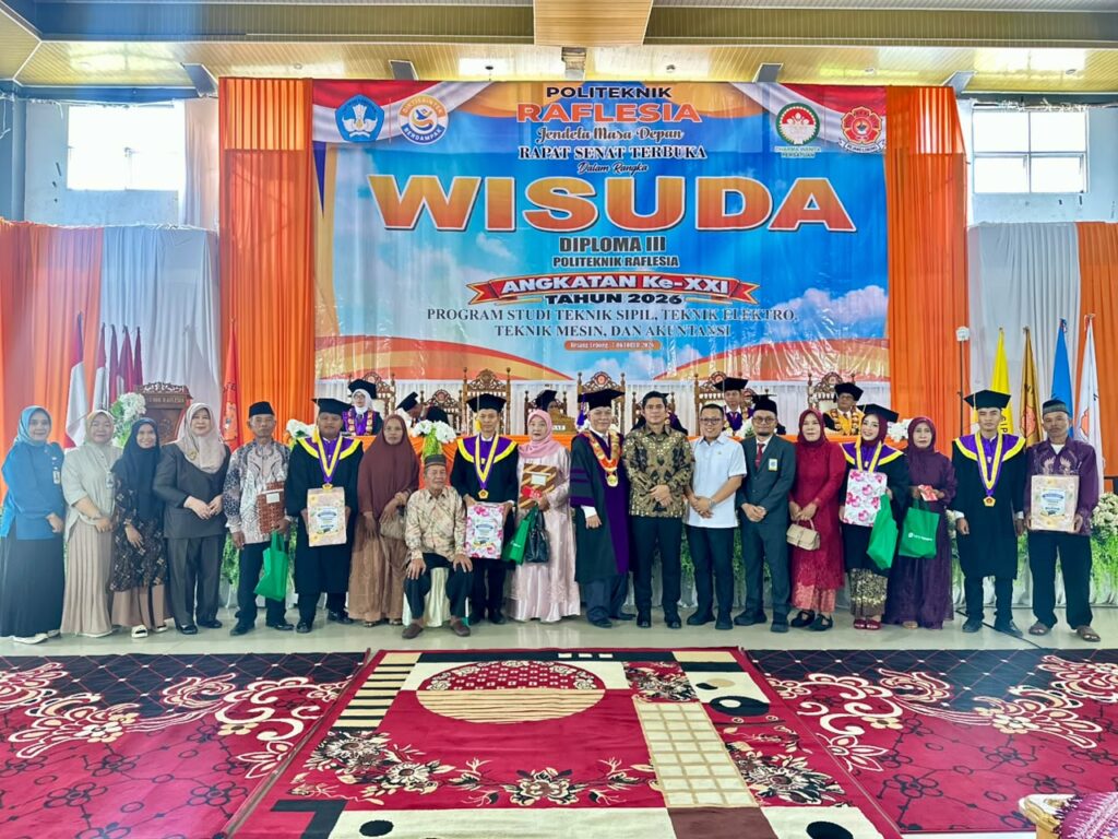 Wisuda Program Diploma III Angkatan XXI Politeknik Rafflesia Tahun Akademik 2026