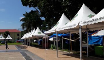 stand UMKM di Lapangan Dwi Tunggal Curup