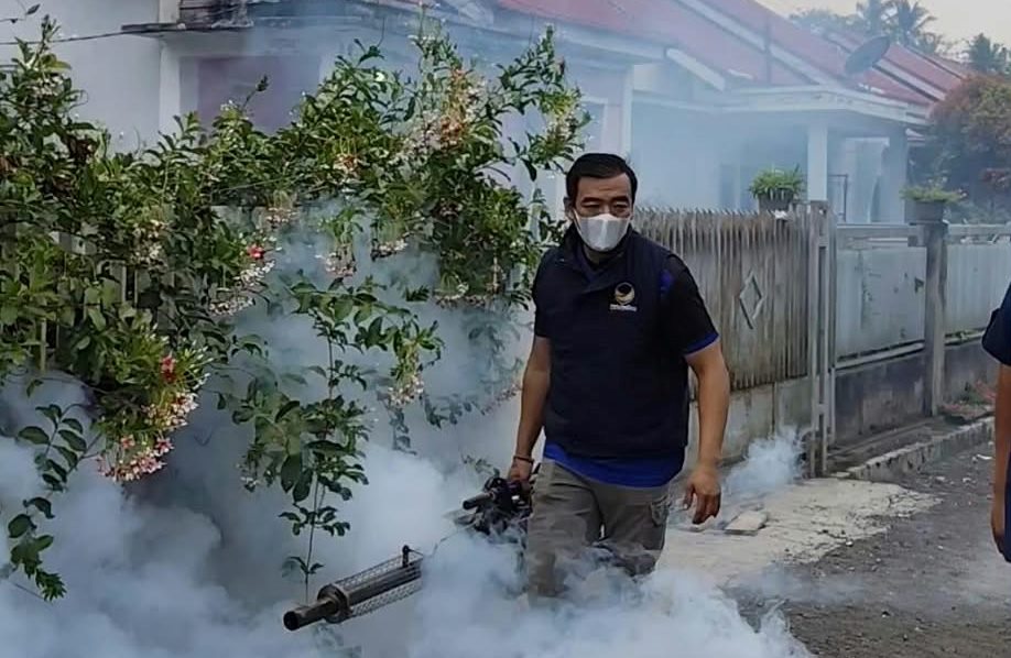 PMW Melakukan fogging atau pengasapan di kawasan Kelurahan Tasik Malaya, Kecamatan Curup Utara