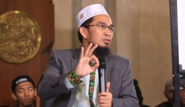 Ustadz Adi Hidayat